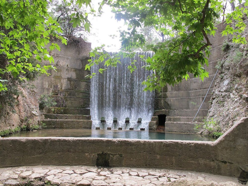Seven Springs (Epta Piges)