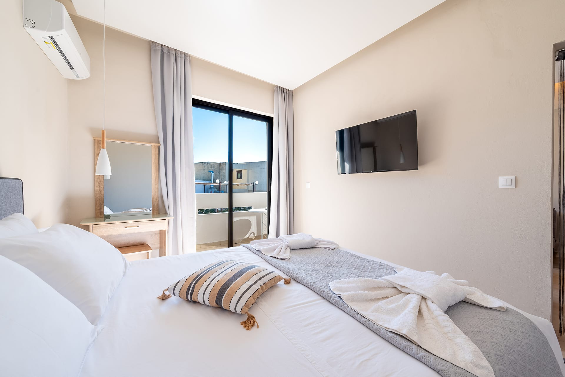 Suite | City View — photo 11